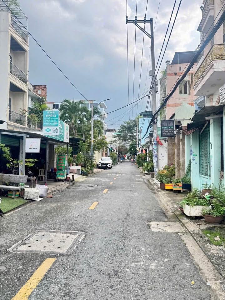 Nhà mặt tiền Trung Mỹ Tây, Quận 12, 112m² giá 7.8 tỷ - Đầu tư sinh lời ngay!