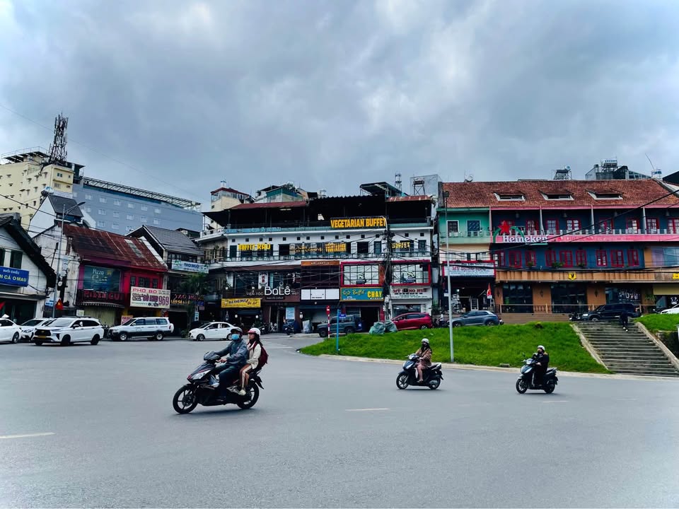 Nhà mặt tiền Trương Công Định, Đà Lạt, 51m² giá 17.9 tỷ - Đầu tư sinh lời ngay!