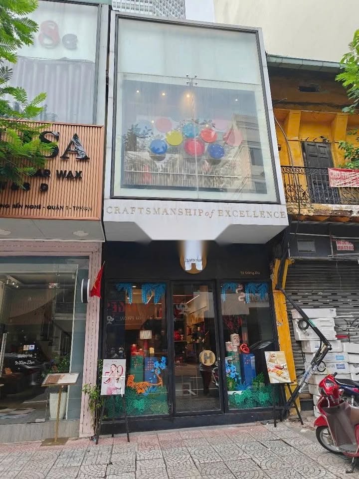 Front House cho thuê mặt tiền Đông Du, Quận 1 - Diện tích 64m², vị trí đắc địa cho kinh doanh!