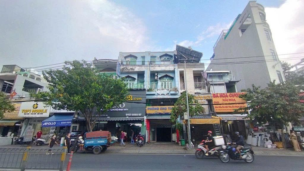 Nhà mặt tiền An Dương Vương, quận 6, 135m² giá 20 tỷ - Vị trí kinh doanh sầm uất!