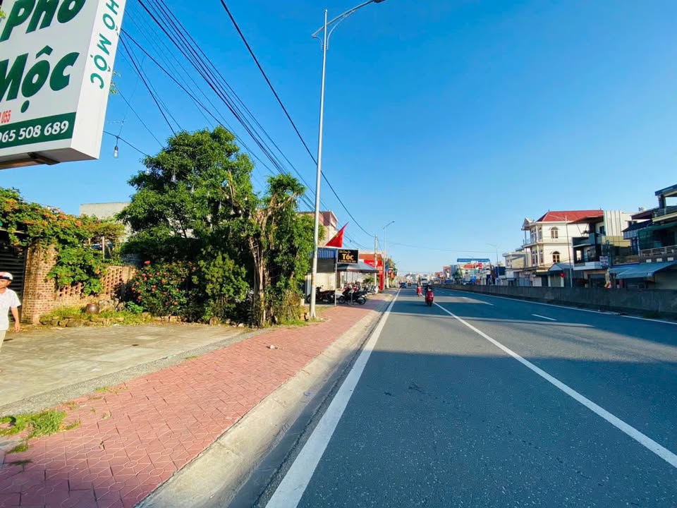 FrontHouse Kênh Giang 200m² giá 10 tỷ - Kinh doanh sầm uất ngay mặt đường QL10!