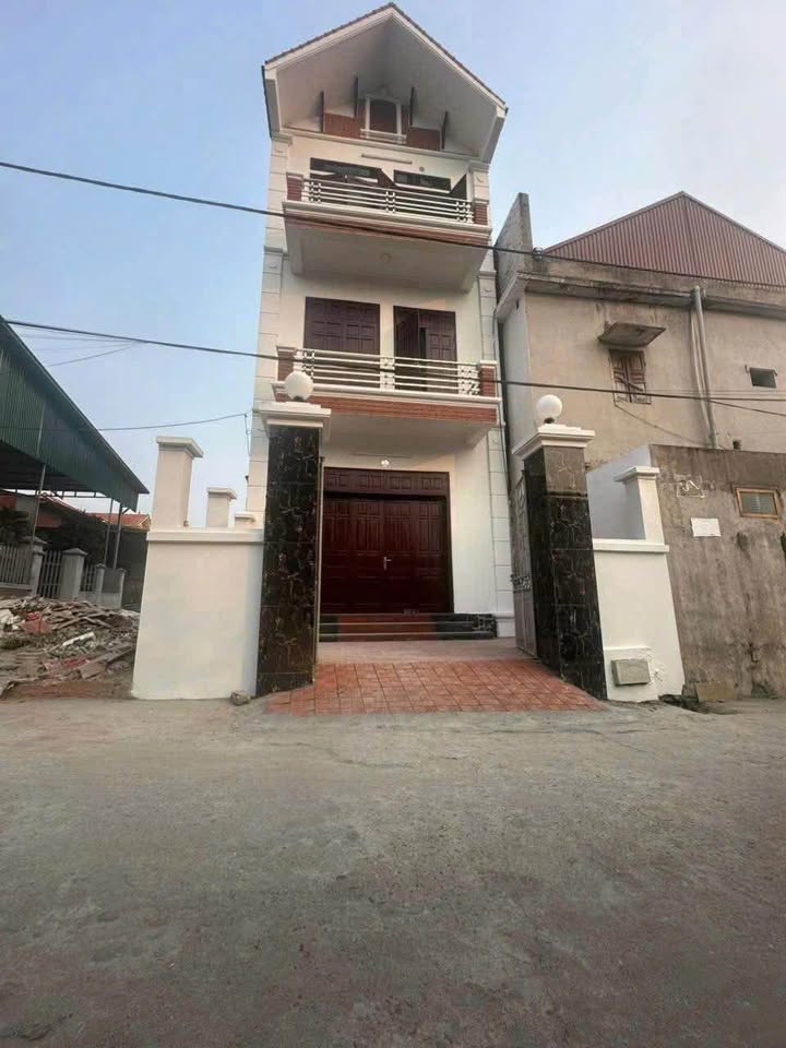 Nhà 3 tầng Hoàn Sơn, 89m² giá chỉ 3.X tỷ - Cơ hội đầu tư tuyệt vời!