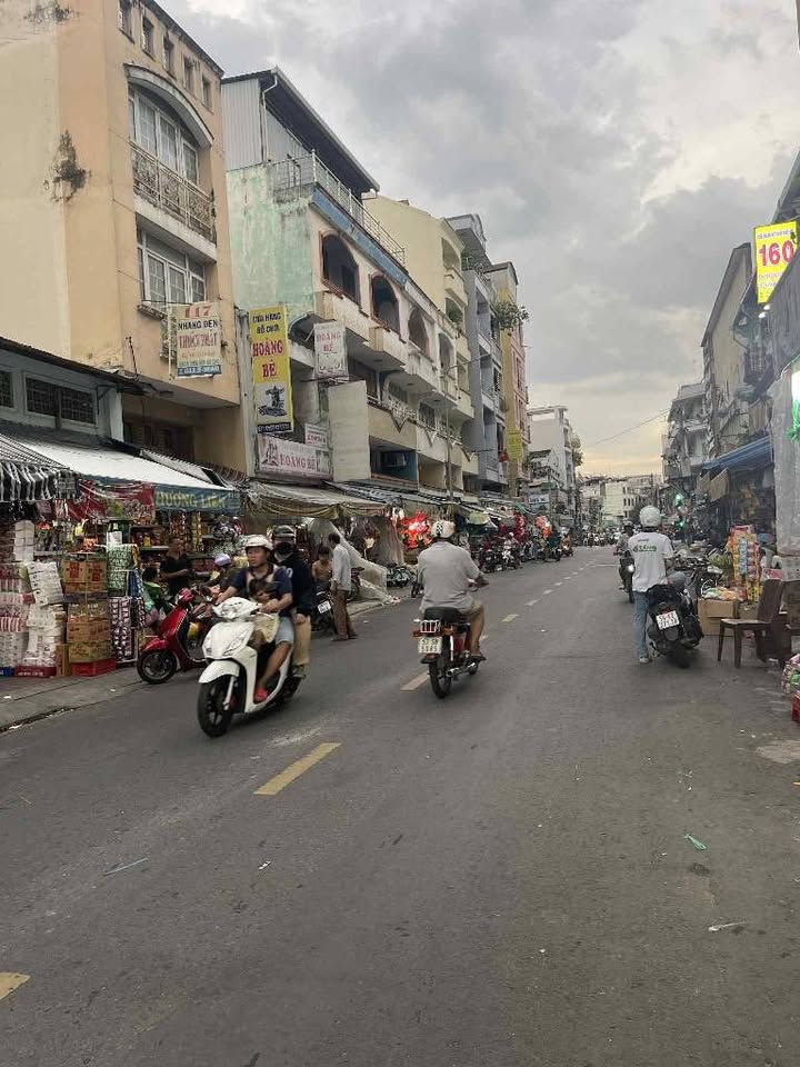 Nhà mặt tiền Chu Văn An, Quận 6, 80m² giá 26 tỷ - Đầu tư sinh lời ngay!