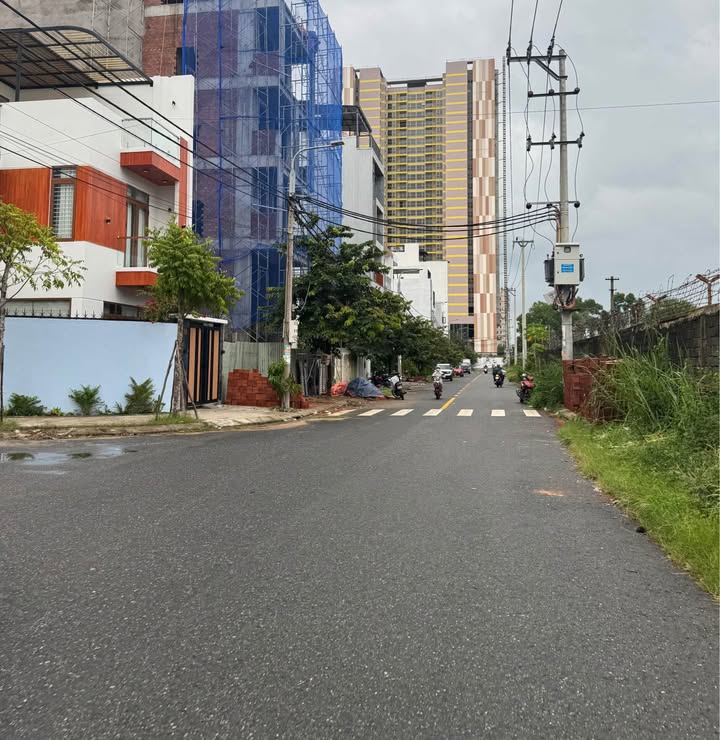 Nhà mặt tiền Khuê Mỹ Đông, Ngũ Hành Sơn 102m² giá 20.5 tỷ - Dòng tiền ổn định 50 triệu/tháng!