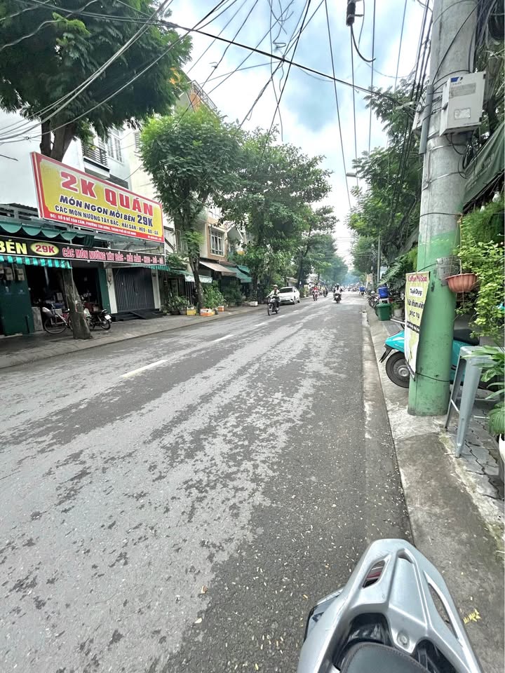 Bán nhà mặt tiền Bế Văn Cấm, Quận 7, diện tích 60m² giá 10.2 tỷ - Cơ hội đầu tư hấp dẫn!