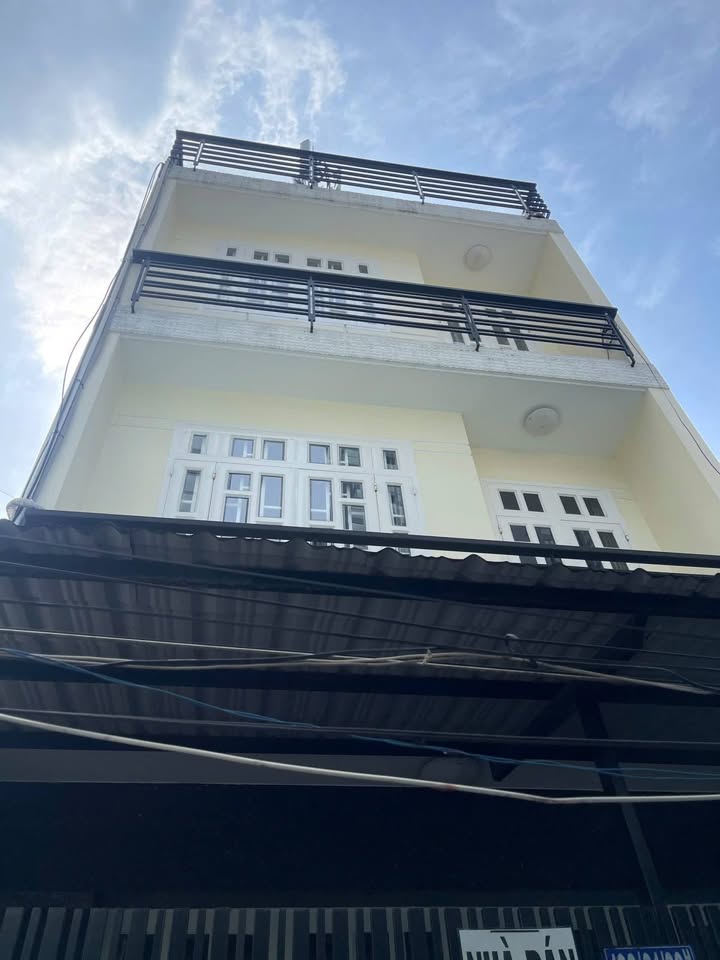 Nhà 4 tầng đường Bình Đông, Quận 8, 53m² giá 5.55 tỷ - Thiết kế hiện đại, dọn vào ở ngay!