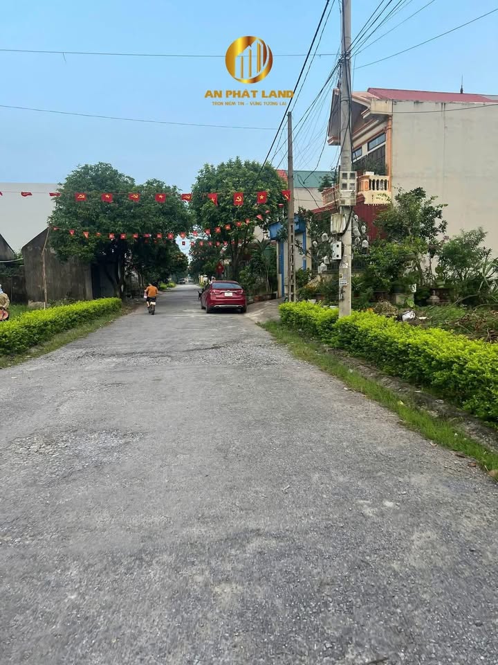 Nhà 2 tầng đẹp tại Ninh Phúc 100m² giá 4 tỷ - Không thể bỏ lỡ!