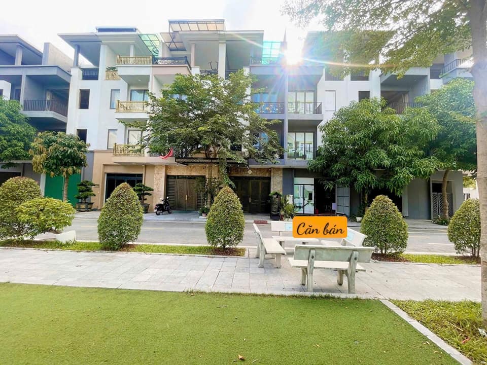 Bán gấp nhà liền kề 4 tầng Khu đô thị Lạc Ngàn 90m² giá 7 tỷ - Hướng Đông Bắc đẹp