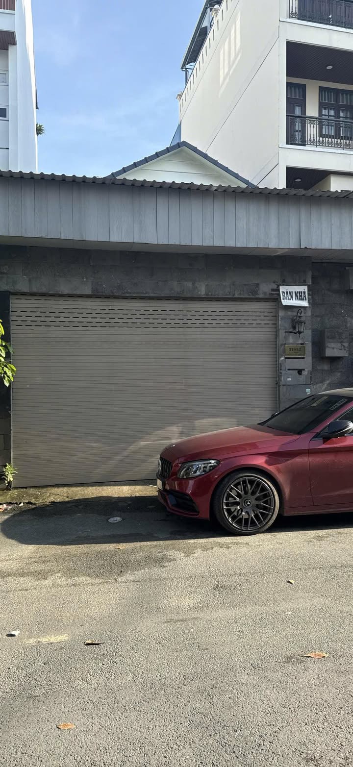 Bán FrontHouse Yên Thế Tân Bình 140m² - Vị trí đắc địa ngay cổng sân bay!