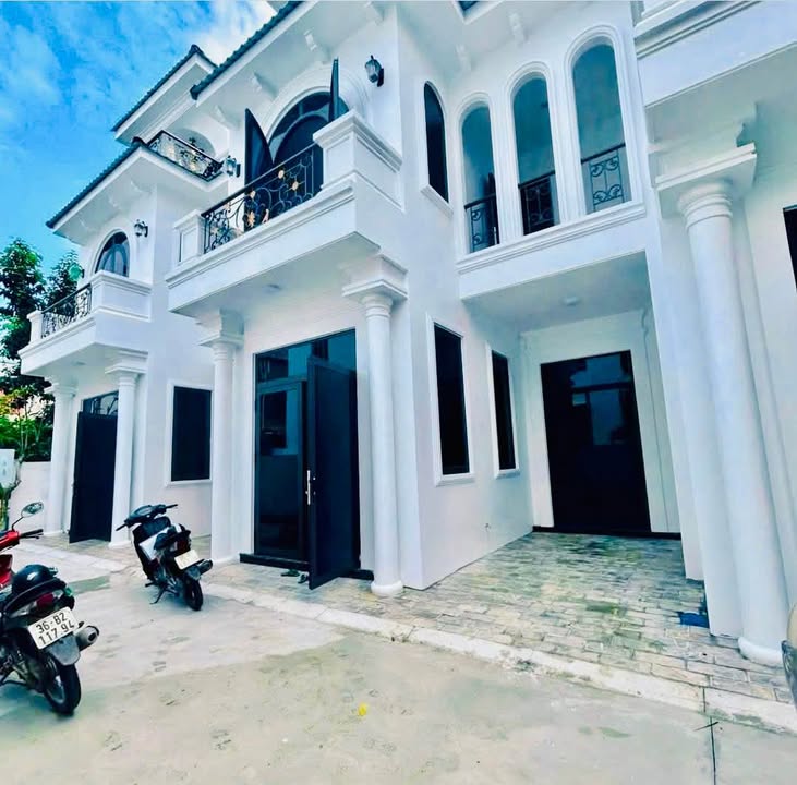 Nhà 3 tầng đẹp tại Hạc Thành, Thanh Hóa 60m² giá 3 tỷ - Ô tô vào tận nhà!