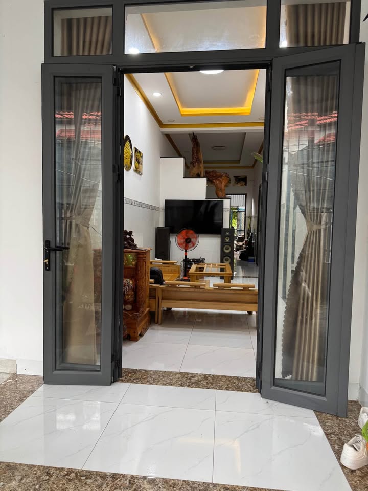 Nhà riêng Diên Khánh 100m² giá 1.4 tỷ - Cần bán gấp gần bờ kè!