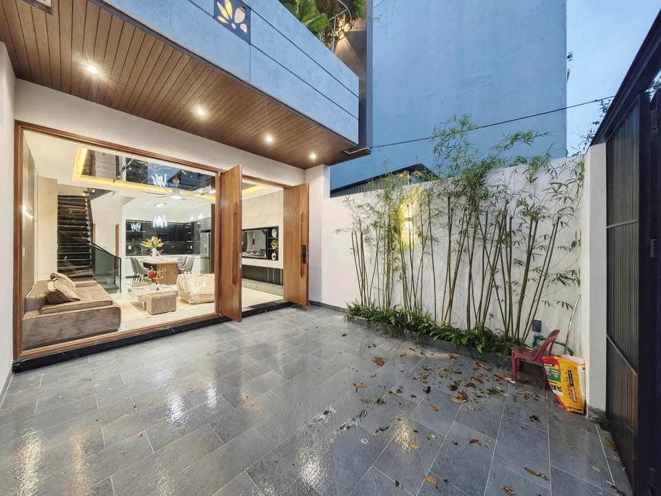 Nhà 3 tầng Hòa Xuân 90m² giá thỏa thuận - Đầu tư sinh lời cao!