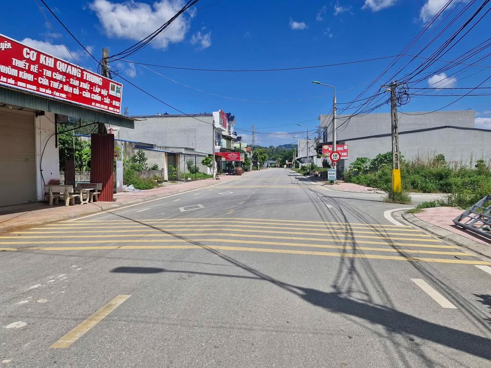 Đất đấu giá Minh Quang, Tam Đảo 100m² giá 1.7 tỷ - Vị trí vàng ngay chợ Cam Lâm!