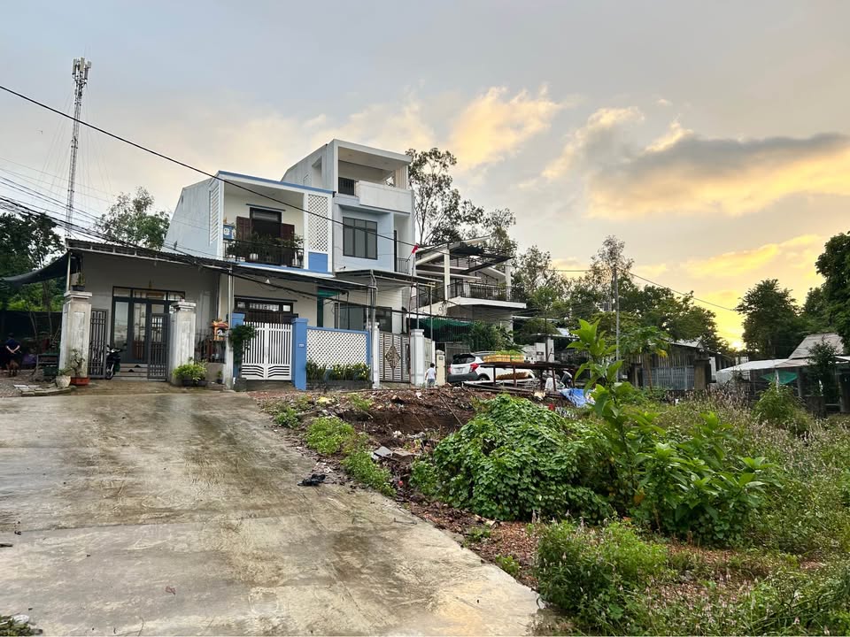 Đất kiệt ô tô Thích Tịnh Khiết 104m² giá 1.6 tỷ - Vị trí cao ráo, không bao giờ lụt!