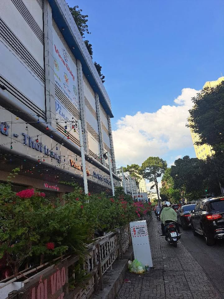 Nhà riêng Lý Chính Thắng, Quận 3 - 18.4m² giá 5 tỷ - Sổ đỏ chính chủ!