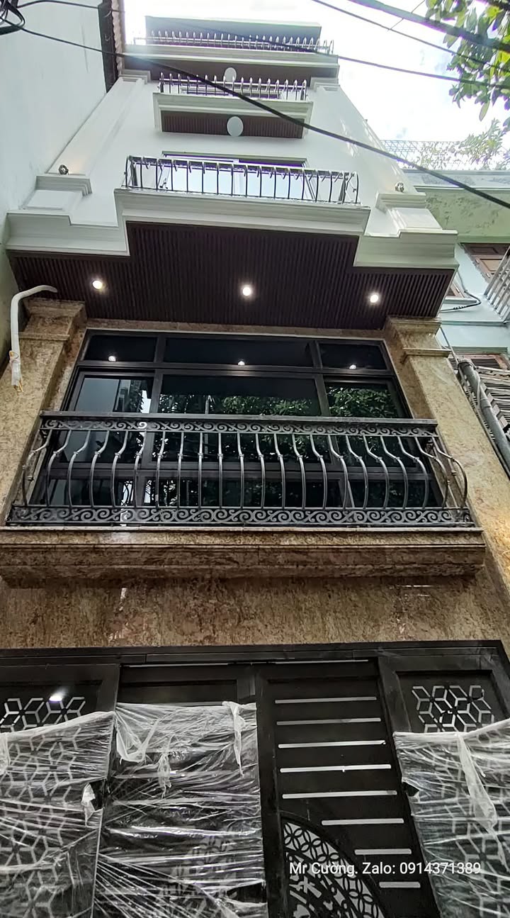 Nhà 6 tầng Khương Đình Thanh Xuân 54m² giá 13,2 tỷ - Thang máy mới, thoáng mát!