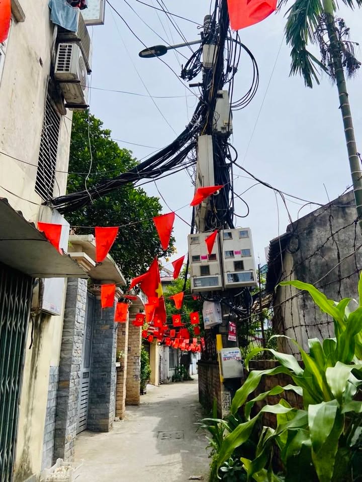 Chung cư mini Phú Thượng 40m² giá thỏa thuận - Sổ đỏ chính chủ, tiện ích đầy đủ!