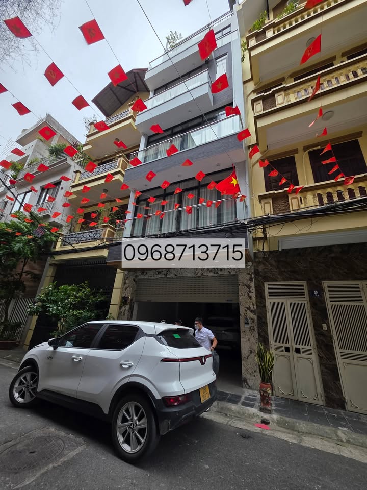 Nhà phân lô vỉa hè to Ngõ 61 Lạc Trung, 55m², giá 20 tỷ - Mặt tiền đẹp hiếm có!