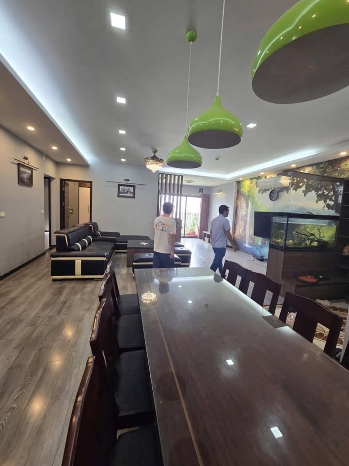 Căn hộ 103m² Ngoại Giao Đoàn giá 16 triệu - View hồ tuyệt đẹp!