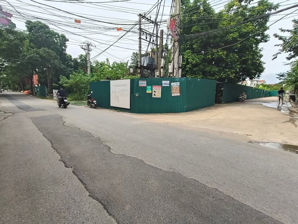 Đất nền Khu đấu giá X1 Việt Hùng 85m² giá 7.65 tỷ - Vị trí đẹp, gần trường học!