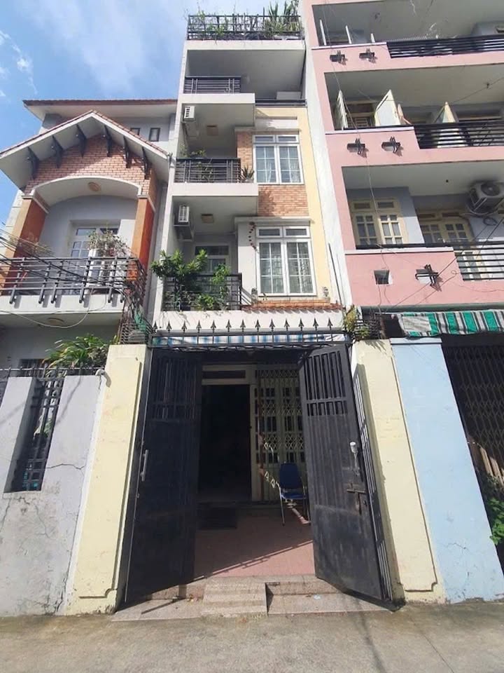 Nhà bán Tô Hiến Thành, Q10 - 57m², 4 tầng, 13.6 tỷ - Nhà vuông vức, không lỗi phong thuỷ!