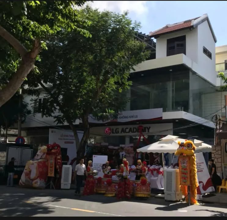 Cho thuê tòa nhà mặt tiền Nguyễn Thị Minh Khai, Đà Nẵng - Giá 150 triệu/tháng!