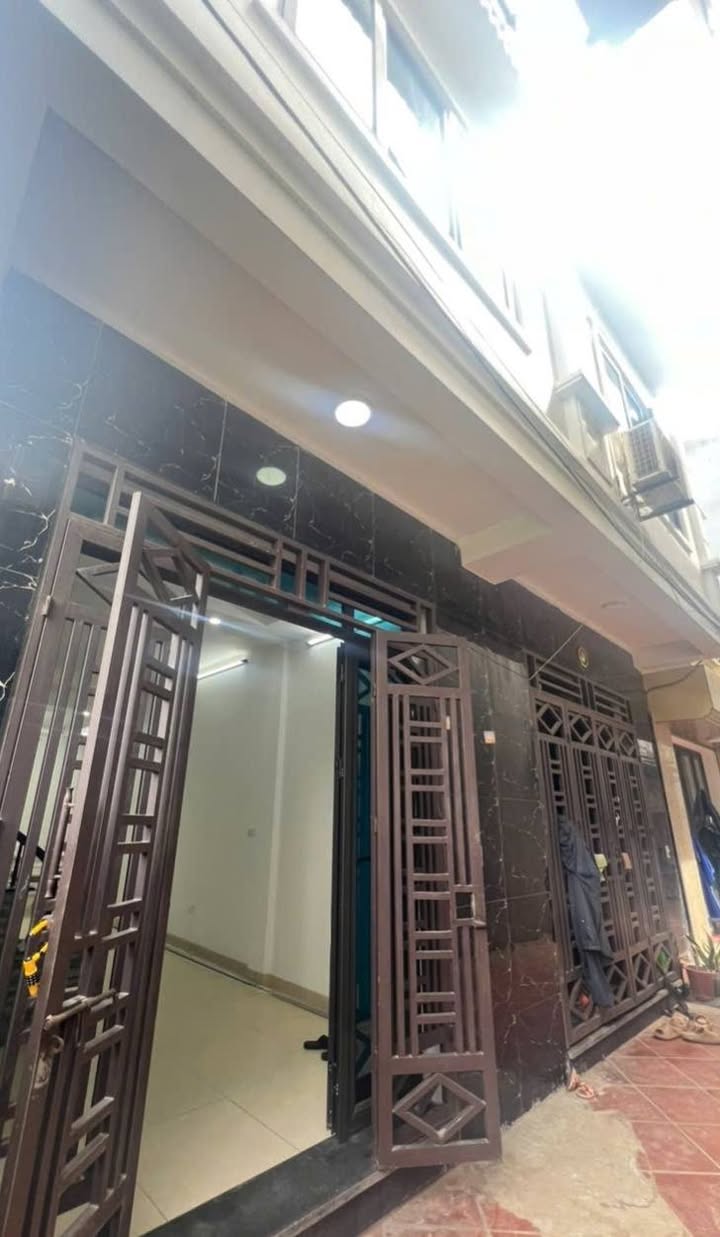 Nhà 4 tầng tại Yên Nghĩa, Hà Đông 35m² giá 5 tỷ - Sẵn sàng vào ở ngay!