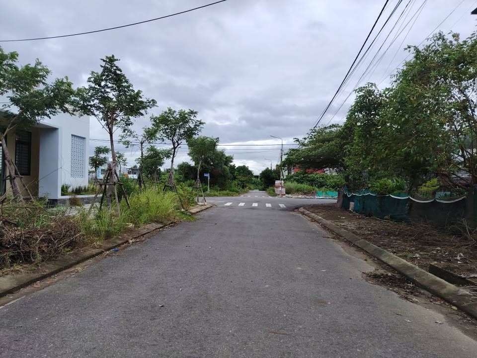 Đất nền Hòa Xuân 100m² giá 3.9 tỷ - View công viên thoáng mát!