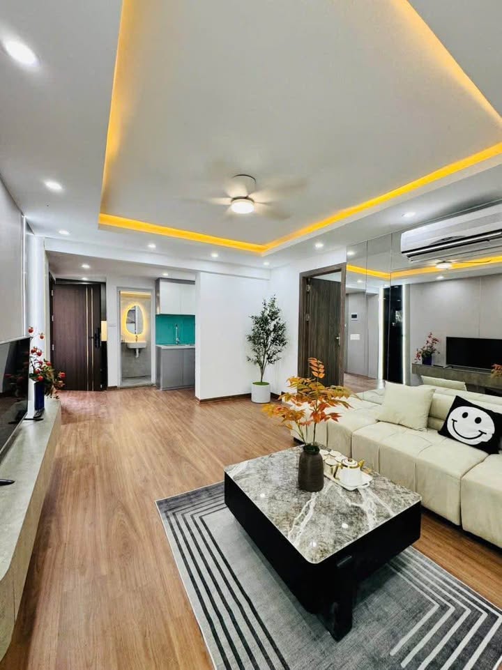 Căn hộ tập thể Ngõ Hòa Bình 7 Minh Khai 85m² giá thỏa thuận - Nhà đẹp, lô góc 3 mặt thoáng!
