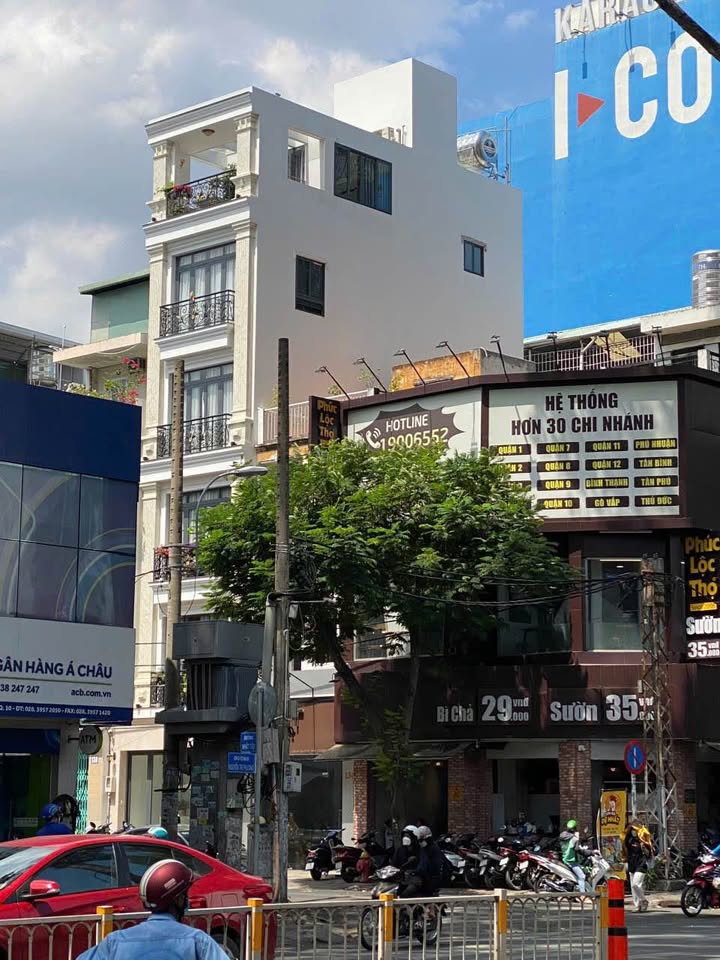Mặt tiền kinh doanh Nhật Tảo, quận 10, 60m² giá 19 tỷ - Nhà mới đẹp, có thang máy!