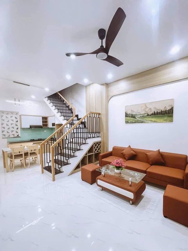 Nhà cho thuê 2 tầng phường Hiệp Thành 9 triệu - Không gian thoáng đãng, đầy đủ nội thất!