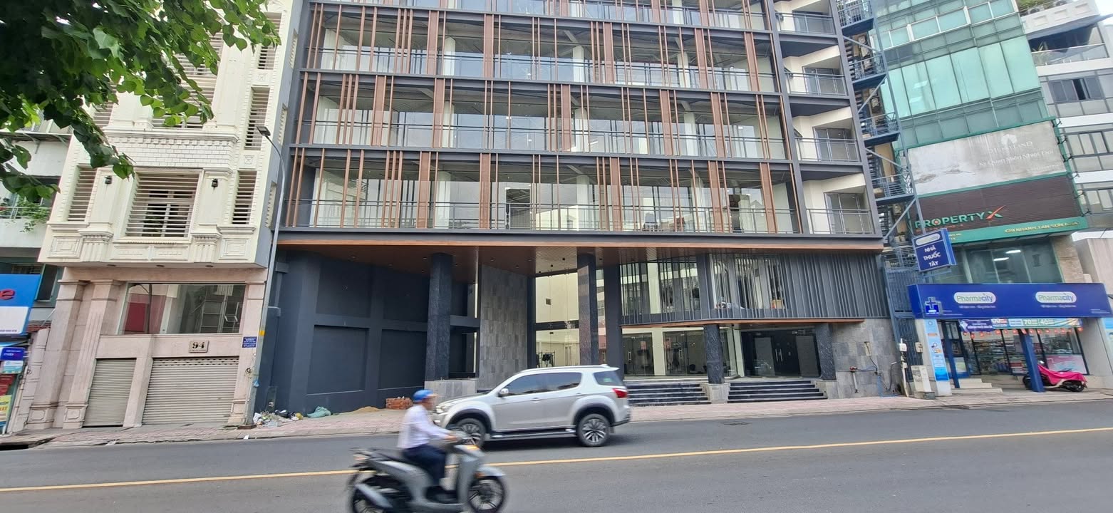 FrontHouse Tân Bình 180m² giá 50 tỷ - Mặt tiền đường Út Tịch, vị trí đắc địa!