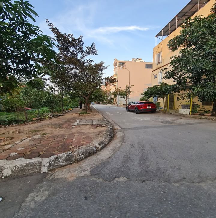 Đất lô góc 86m² tại Đông Dư, Gia Lâm - Ô tô tránh, vị trí vàng!