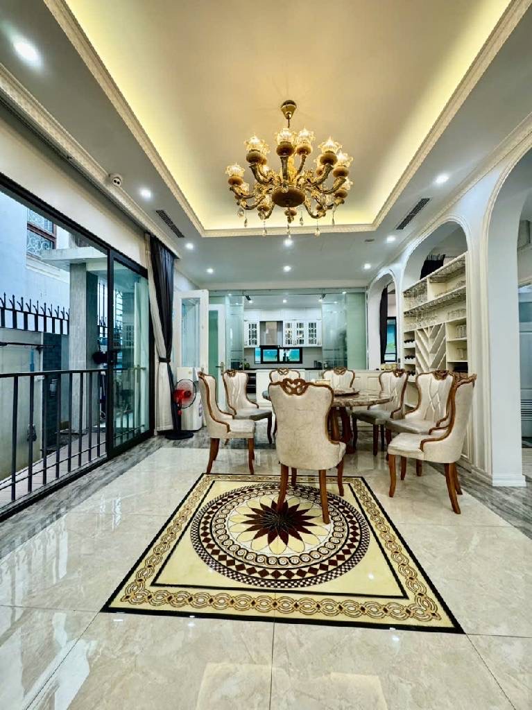 Nhà mặt phố Hai Bà Trưng 131m² giá 108 tỷ - Đầu tư sinh lời khủng!