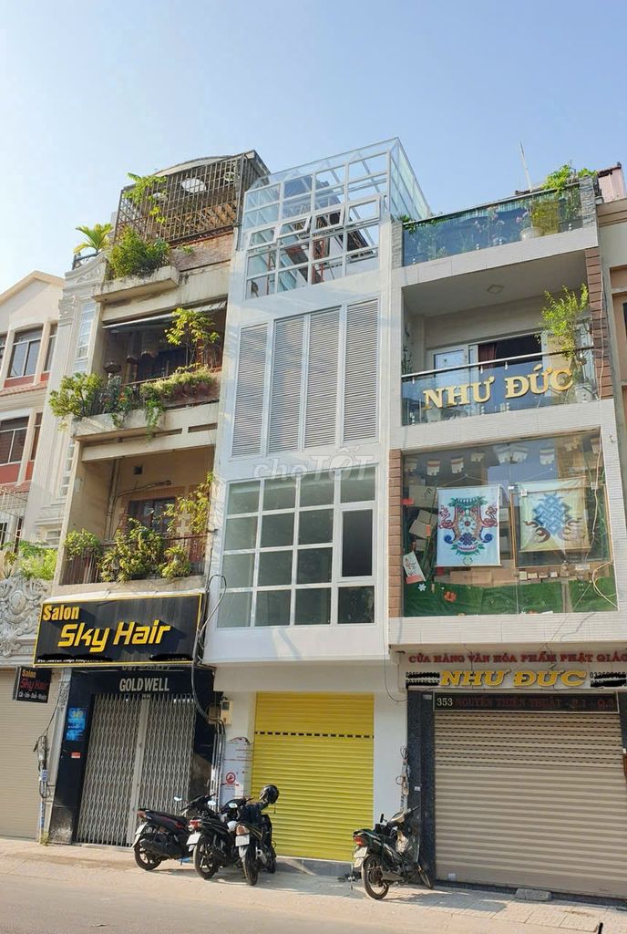 Cho thuê nhà nguyên căn mặt tiền Bùi Thị Xuân, Quận 1 - Giá tốt, vị trí đẹp!