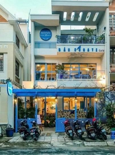 Nhà mặt tiền đường Phan Xích Long, Phú Nhuận 144m² giá 50 triệu - Vị trí sầm uất