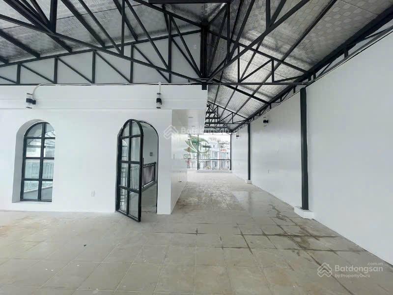 Nhà lô góc cho thuê tại Vườn Xoài, Nha Trang 131m² - Thiết kế rộng rãi, giá tốt!