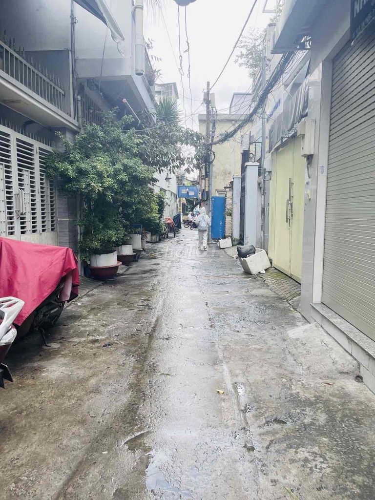 Nhà Quận 10 30m² giá 4.6 tỷ - Hẻm Ba Gác Gần MT Tân Phước