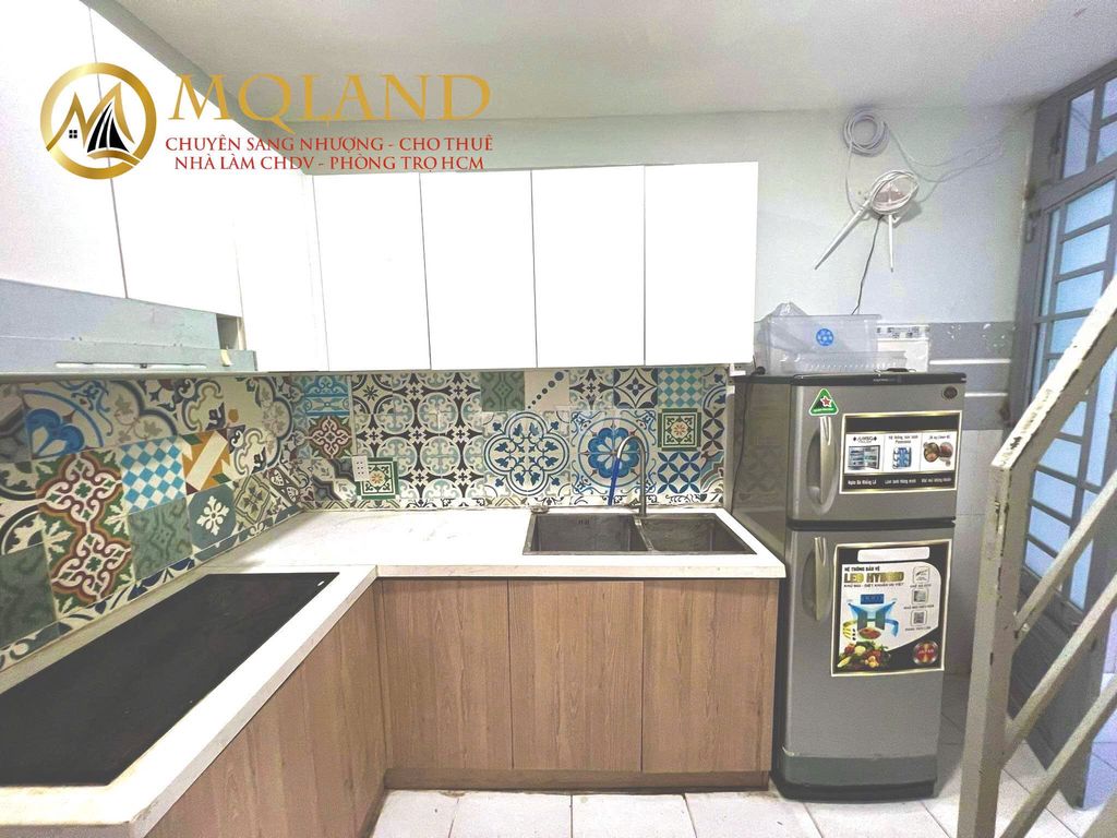 Nhà CHDV 8 phòng Phường 1, Quận 4 giá thuê 18 triệu - Đầu tư sinh lời ngay!