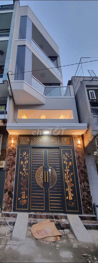 Nhà Mặt Tiền Đường Huỳnh Thị Phụng, Quận 8, 42m² giá 9.18 tỷ - Cần bán gấp, giá tốt!
