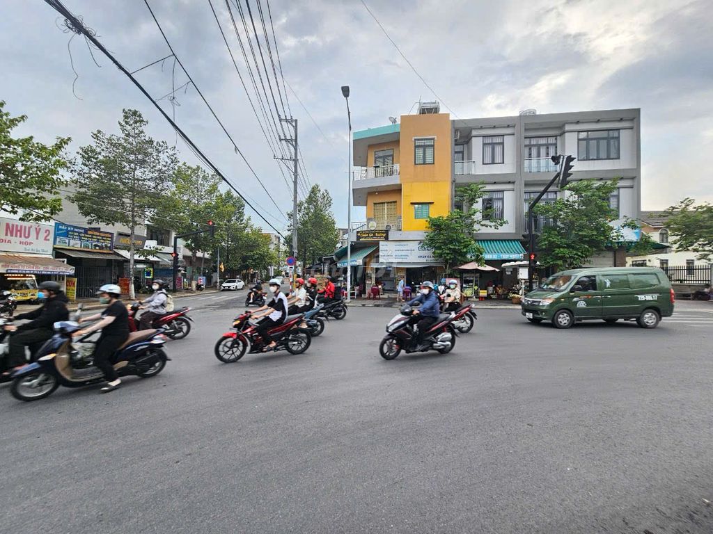 Nhà mặt tiền kinh doanh Võ Thị Sáu, Dĩ An 101.2m² giá 12 tỷ - Đầu tư sinh lời ngay!