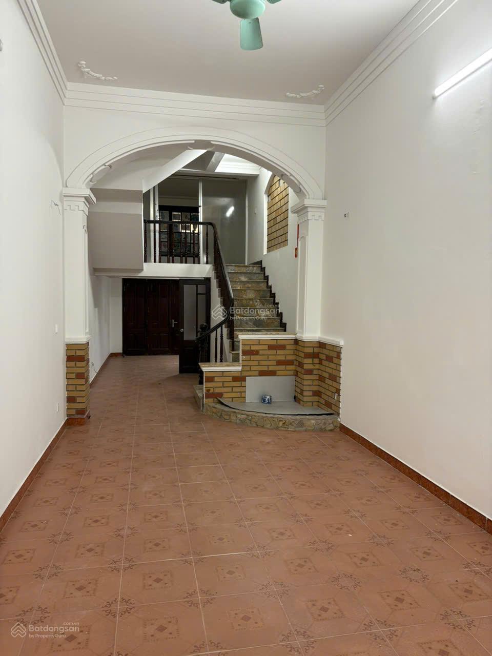 Cho thuê nhà 4 tầng Khu A Đầm Trấu 54m² giá 17 triệu - Nhà mới, 2 mặt tiền thoáng mát!