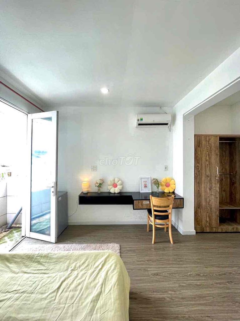 Phòng trọ studio ban công thoáng tại Tân Định 28m² - Giá chỉ 5.5 triệu!
