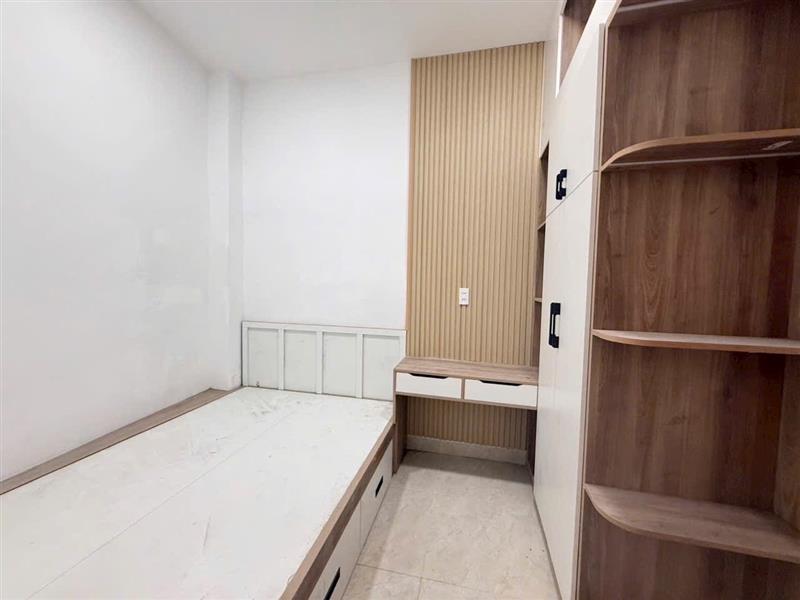 Nhà mới 2 tầng Quận 10, 42m² giá 5.95 tỷ - Đầy đủ nội thất cao cấp!