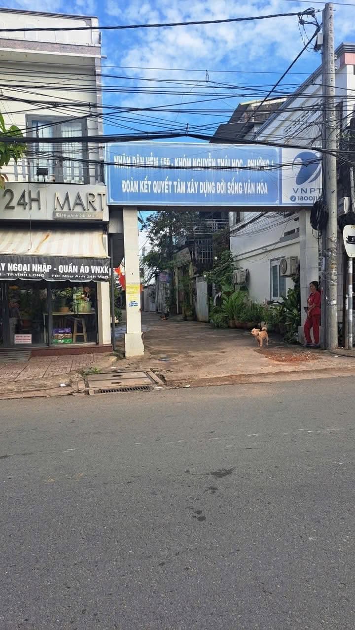 Nhà phố Vĩnh Long 68m² giá 2 tỷ - Vị trí trung tâm thuận lợi cho cuộc sống!