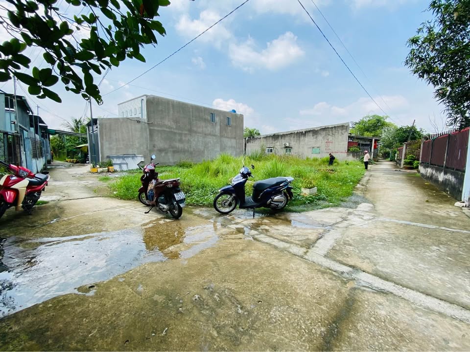 Đất thổ cư 140m² xã Long Hiệp - Bến Lức chỉ 950 triệu - Sổ đỏ chính chủ!