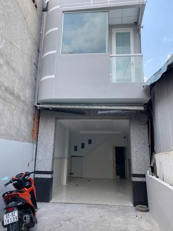 Nhà mặt tiền hẻm Lý Tự Trọng, Ninh Kiều, Cần Thơ 150m² giá 4 tỷ - Tiềm năng kinh doanh lớn!