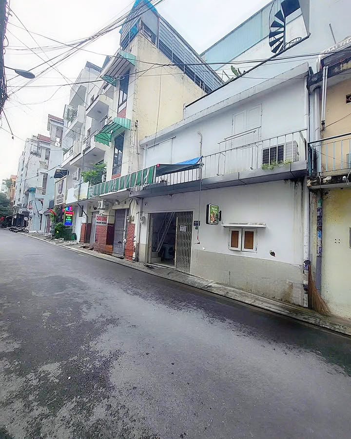 Nhà 2 tầng đường Cộng Hoà, quận Tân Bình 20m² giá 3.55 tỷ - Vị trí kinh doanh lý tưởng!