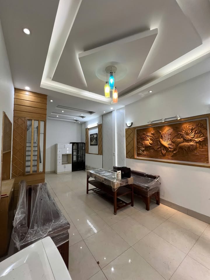 Cho thuê nhà Tô Vĩnh Diện, Thanh Xuân 84m² giá 25 triệu - Phù hợp cho văn phòng và lớp học!