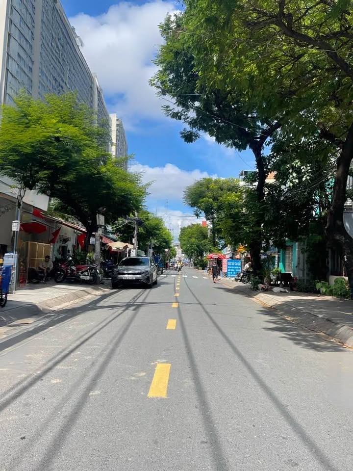 Đất nền quận 8, đường Cao Xuân Dục 76m² giá 5.6 tỷ - Pháp lý rõ ràng, sẵn sàng khai thác!